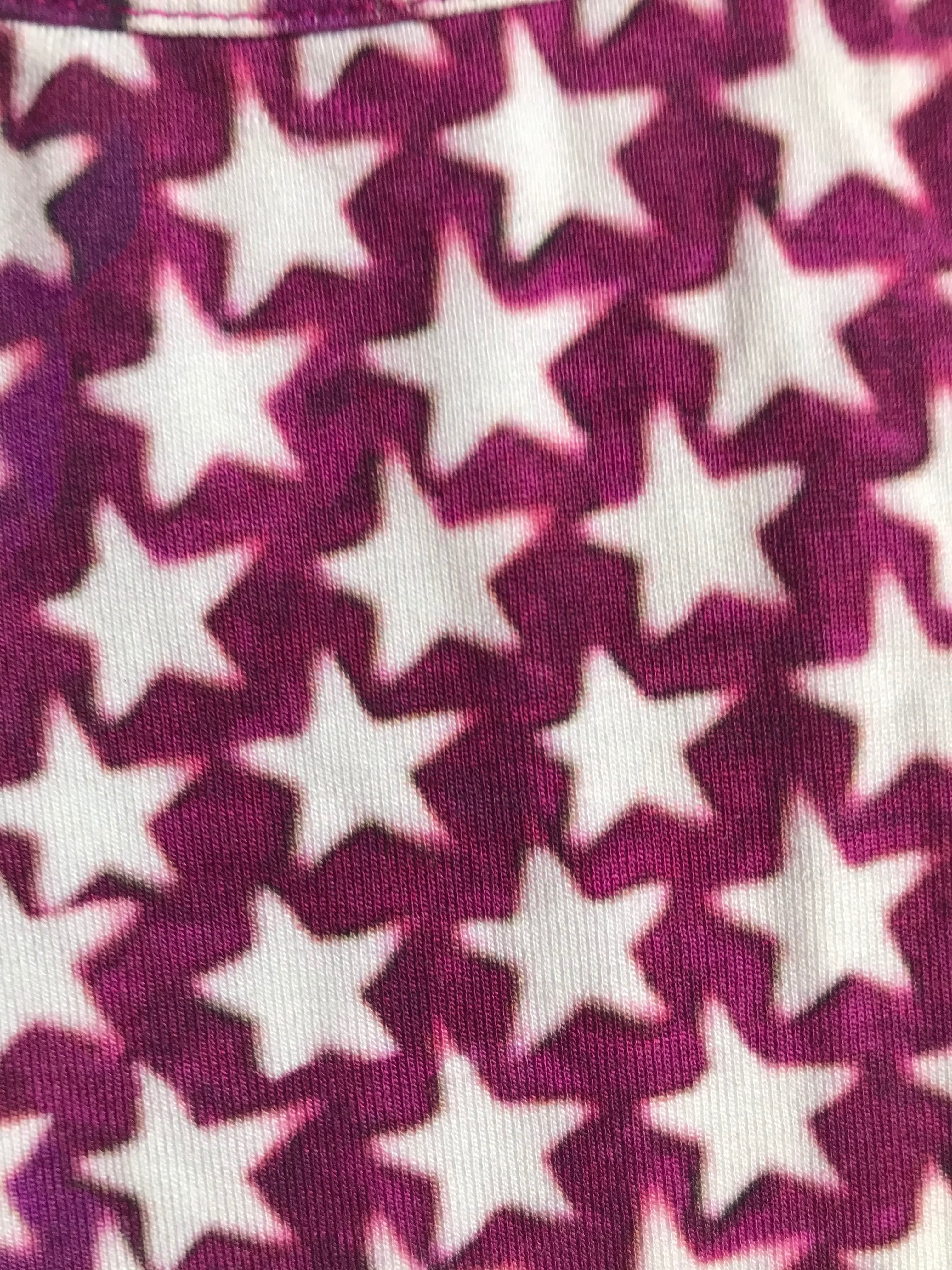 T-shirt  estampado Estrellas moradas