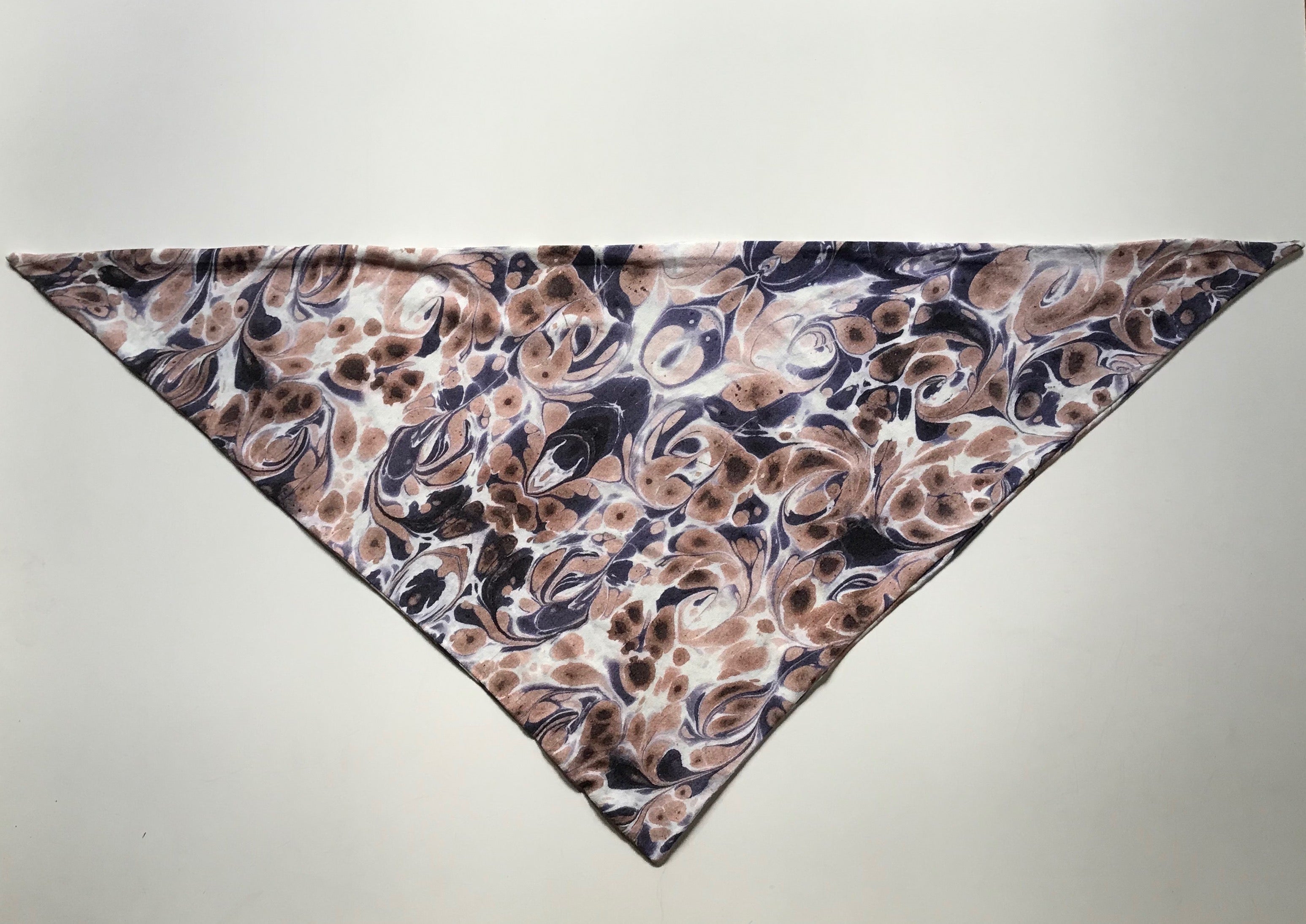 Babero estampado Papel3